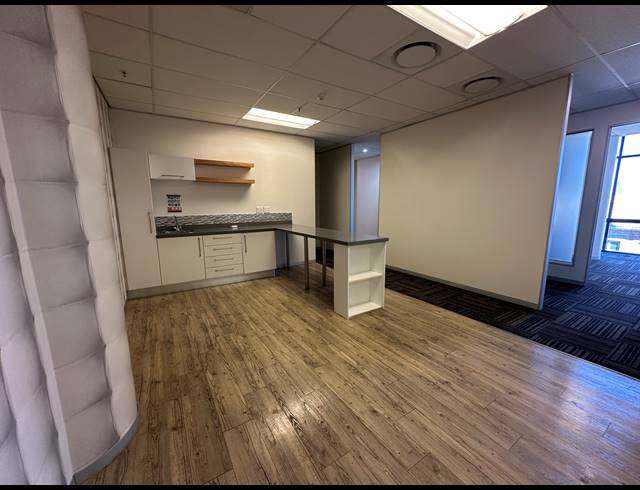 249M² OFFICE TO LET IN SANDTON CENTRAL